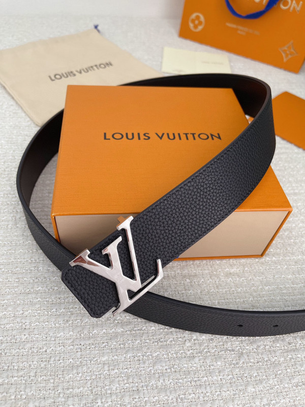 l0*is V*t0n belt