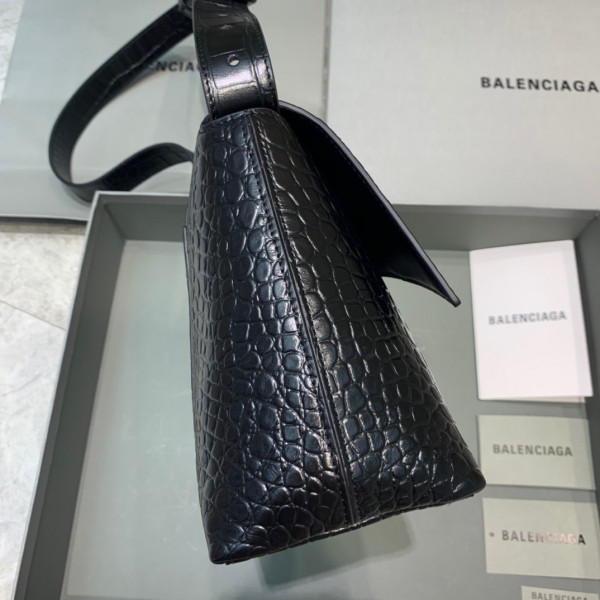 Ba*len*cia*ga downtown medium shoulder bag