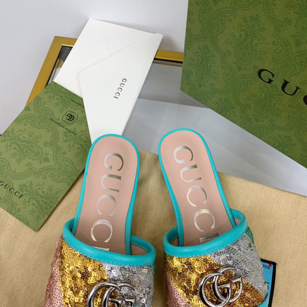 G*u*i women