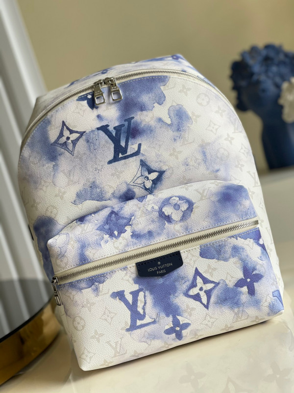 l0*is V*t0n discovery backpack