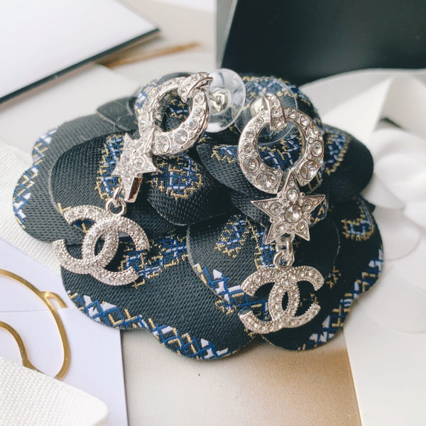 CL EARRINGS