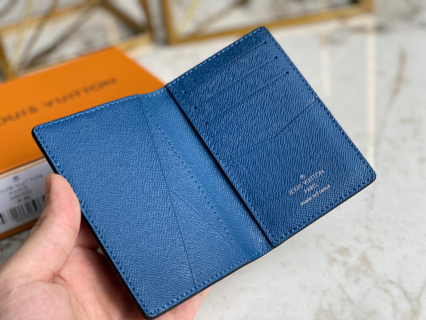 l0*is V*t0n pocket organizer
