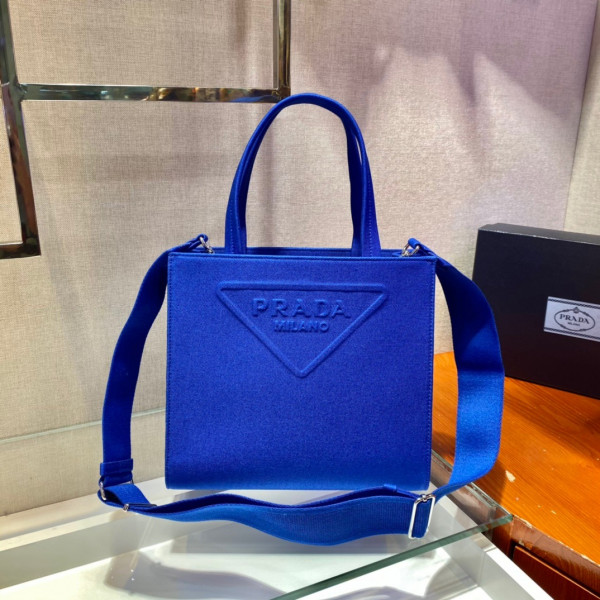 Pra*a tote bag