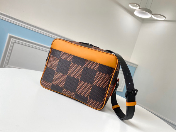 l0*is V*t0n messager bag