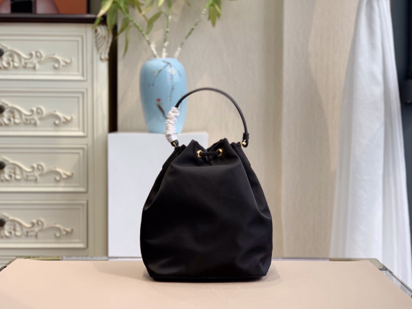 Pra*a duet re-nylon shoulder bag