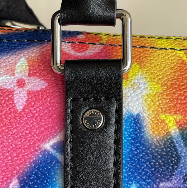 l0*is V*t0n keepall xs