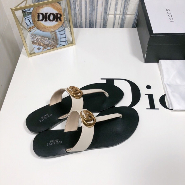G*u*i leather thong sandal with double g