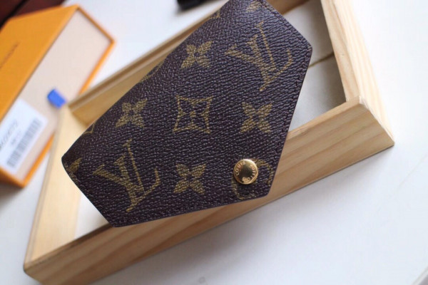 l0*is V*t0n victorine wallet