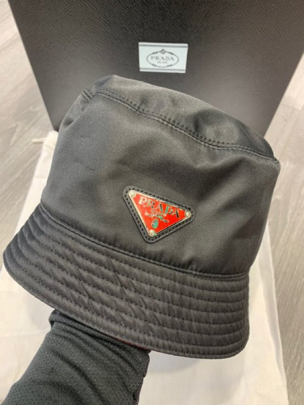 Pra*a nylon bucket hat