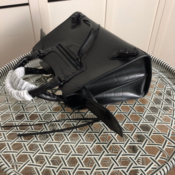 Ba*len*cia*ga neo classic small top handle bag