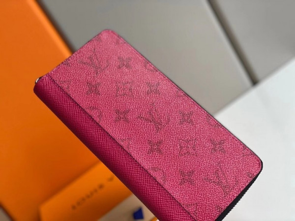 l0*is V*t0n zippy wallet