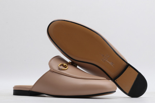 G*u*i princetown leather slipper