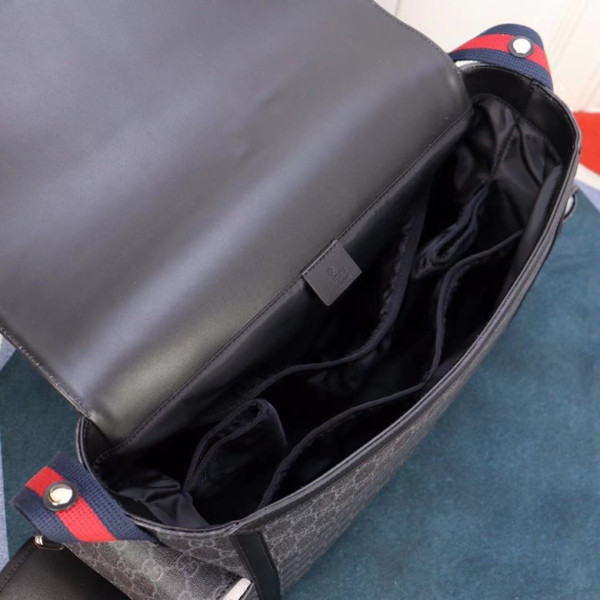 g*u*i gg S*p*e diaper bag
