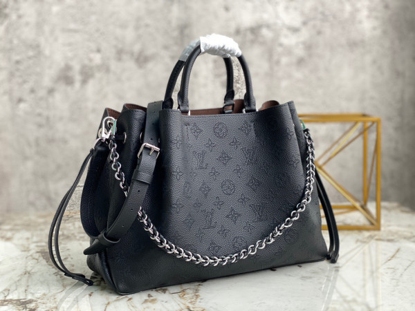l0*is V*t0n bella tote