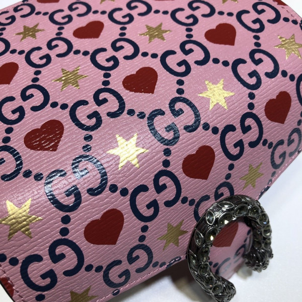 g*u*i valentine