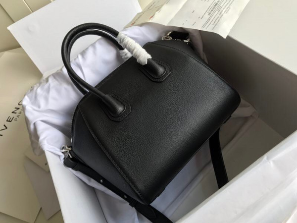 GIENVCHY ANTIGONA MINI/SMALL/MEDIUM IN GRAINED LEATHER