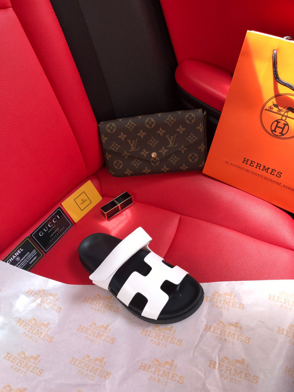 H**mes sandal