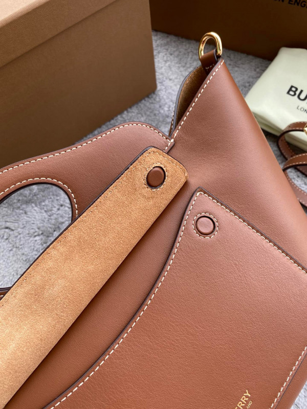 B**rry pocket tote
