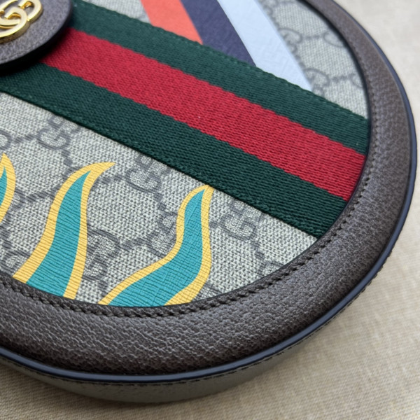 G*u*i round shoulder bag with double g