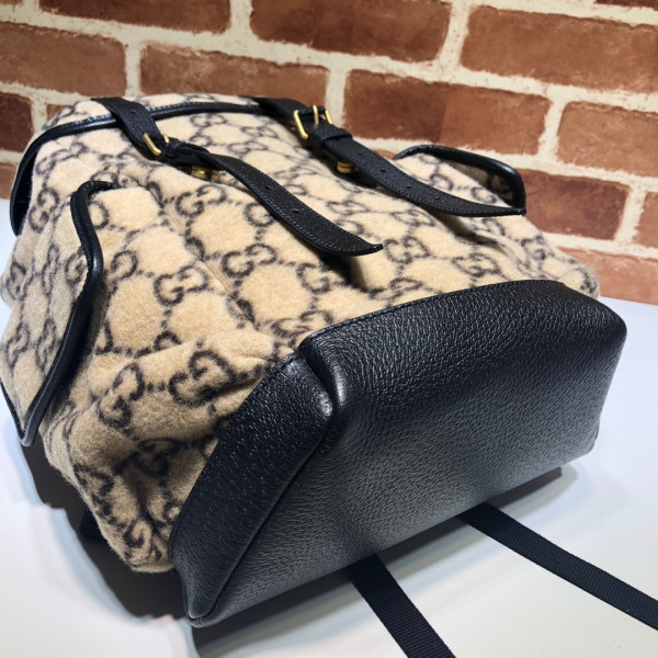 G*u*i backpack