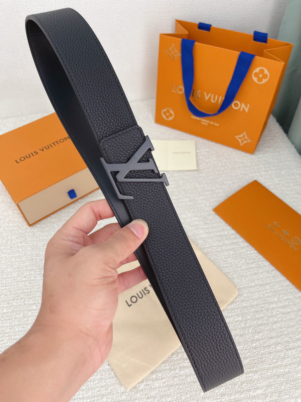 l0*is V*t0n belt