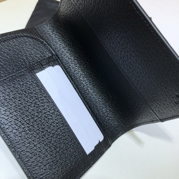 G*u*i off the grid passport case