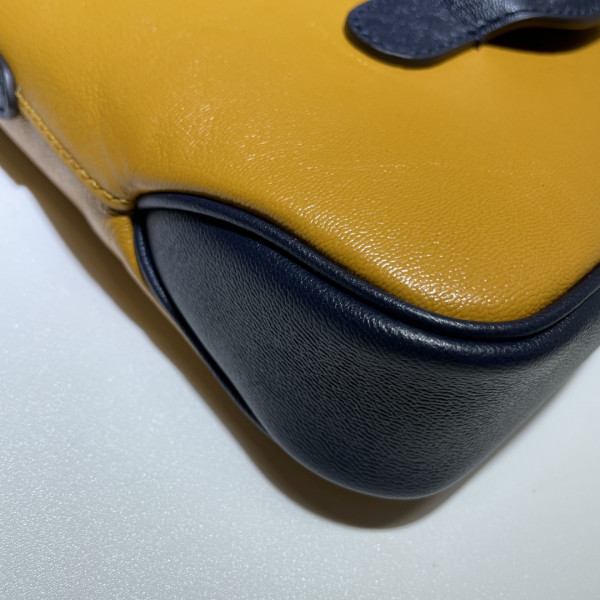 G*u*i small messenger bag with double g