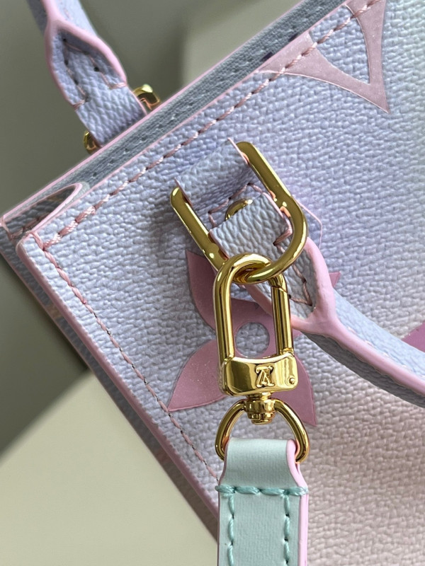 l0*is V*t0n petit sac plat
