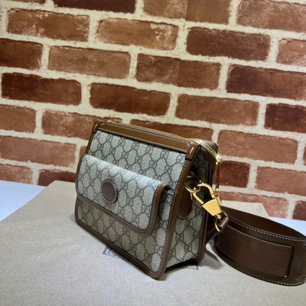 G*u*i messenger bag with interlocking g