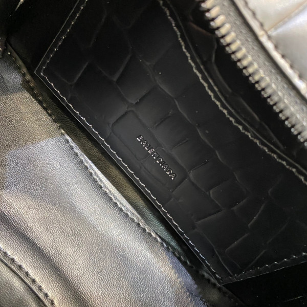 Ba*len*cia*ga neo classic nano top handle bag