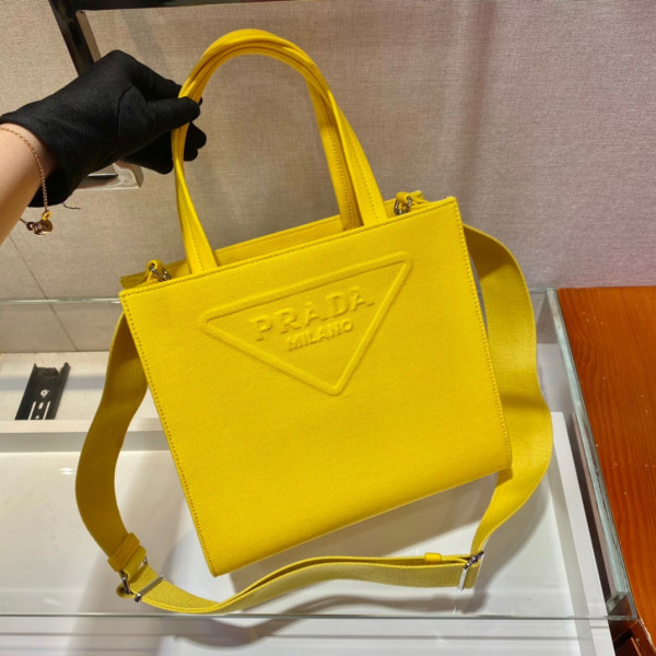 Pra*a tote bag