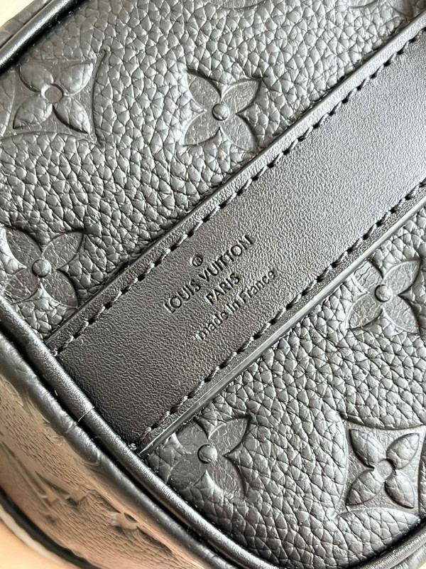l0*is V*t0n keepall bandouliÈre 25
