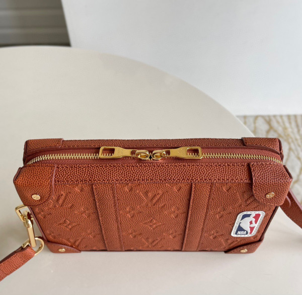 l0*is V*t0n lvxnba soft trunk wearable wallet