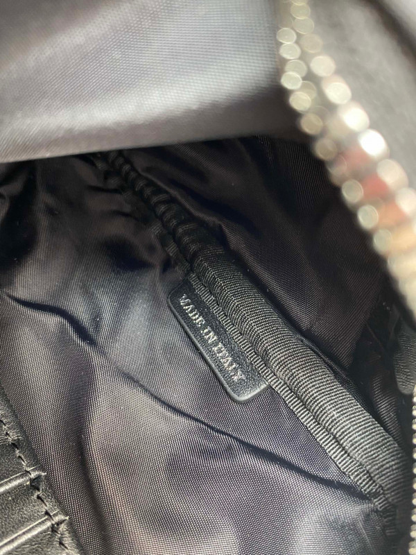B**rry logo print nylon crossbody bag