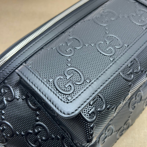 G*u*i gg embossed belt bag