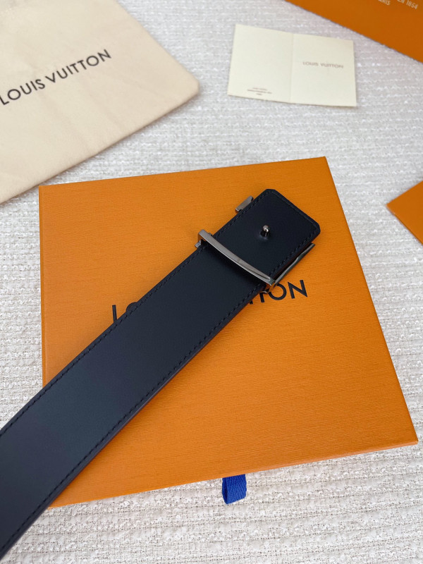 l0*is V*t0n belt
