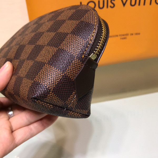 l0*is V*t0n cosmetic pouch pm-19*12*6cm