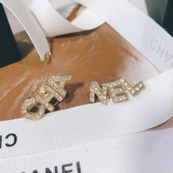 CL EARRINGS
