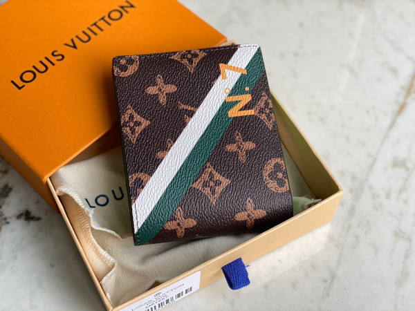 l0*is V*t0n multiple wallet