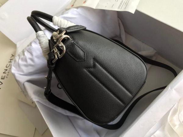 GIENVCHY ANTIGONA MINI/SMALL/MEDIUM IN GRAINED LEATHER