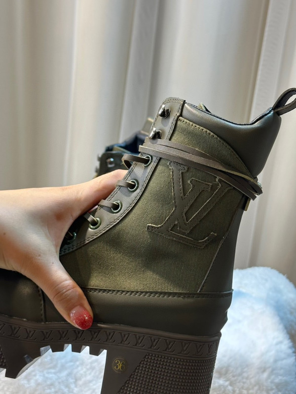 l0*is V*t0n boots