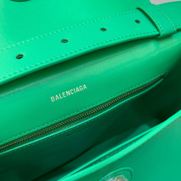 Ba*len*cia*ga downtown medium shoulder bag
