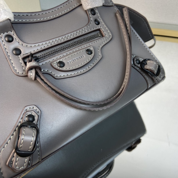 Ba*len*cia*ga neo classic mini top handle bag