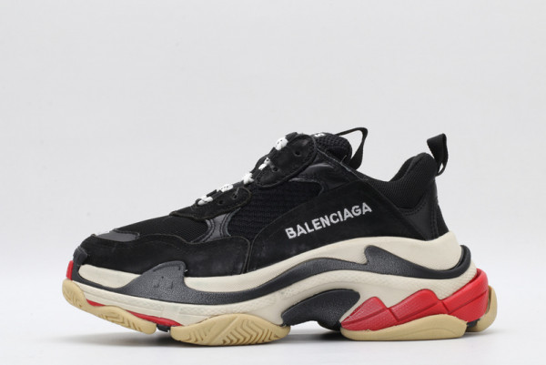 Ba*len*cia*ga triple s