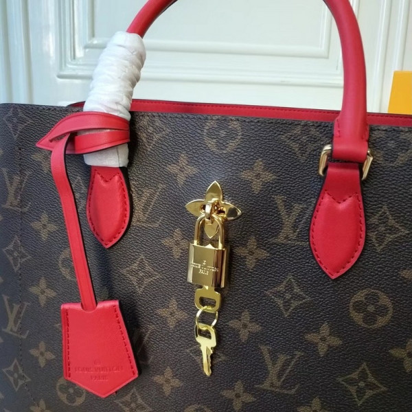l0*is V*t0n flower tote
