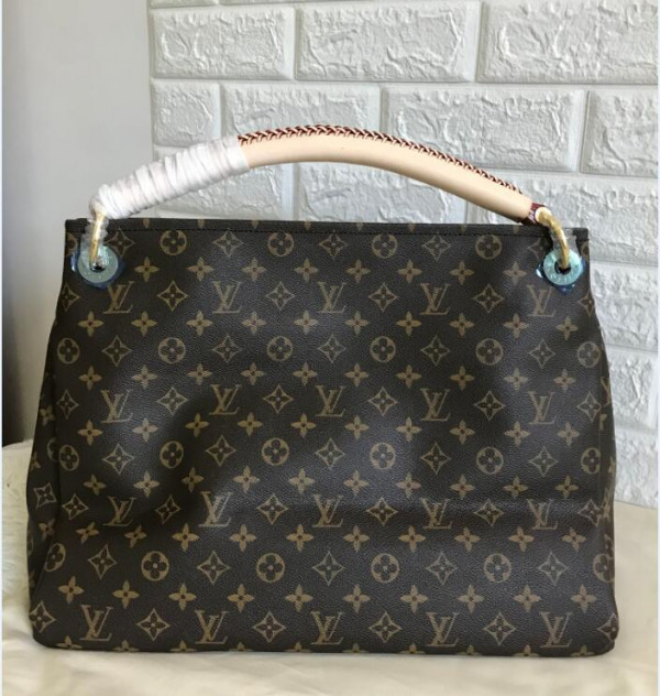 l0*is V*t0n artsy bag mm