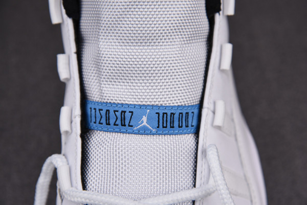 AIR JORDAN 11 "LEGEND BLUE“ 378037-117