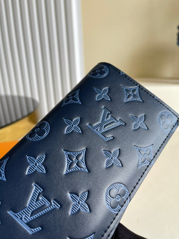 l0*is V*t0n brazza wallet