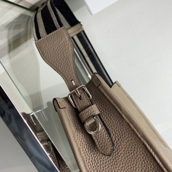 Pra*a leather hobo bag