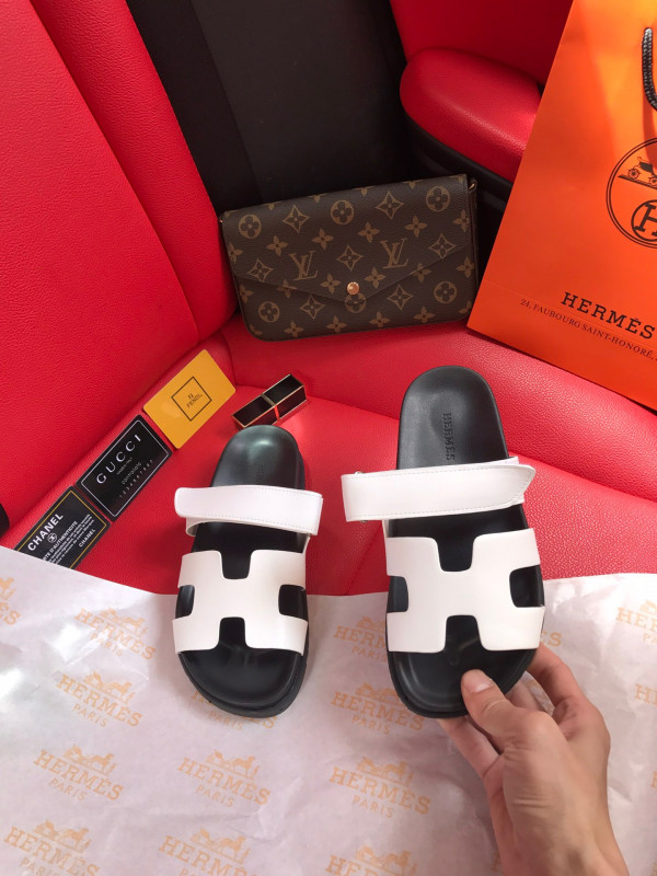 H**mes sandal